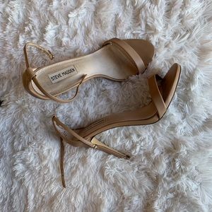 Steve Madden strappy sandals
